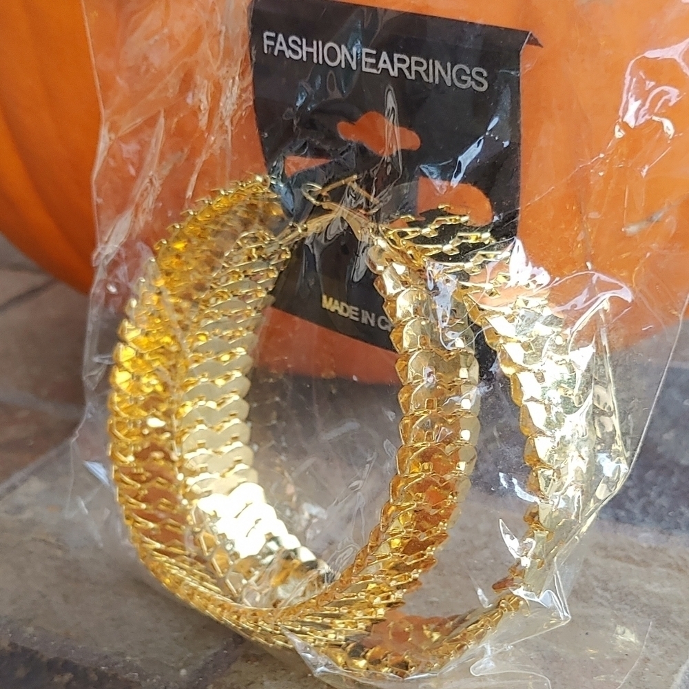 New OVERSIZED GOLD HOOP EARRINGS